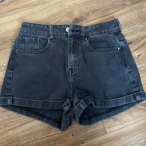 black pacsun mom shorts
